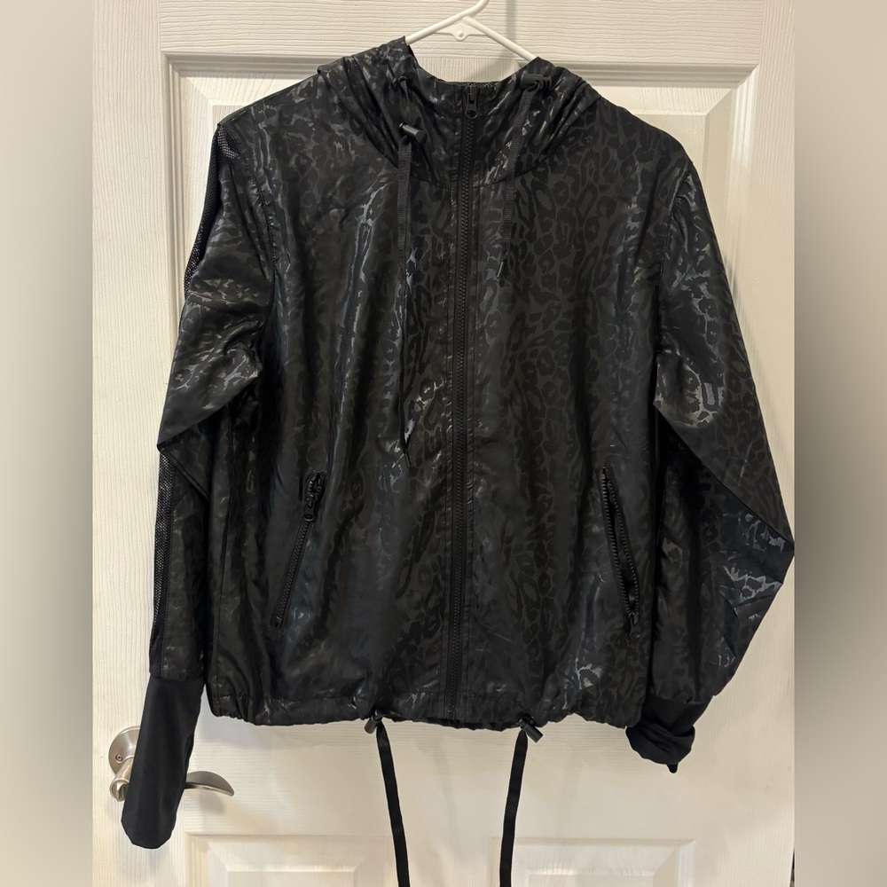 ZYIA Active Black Windbreaker‎ Jacket With Animal Print